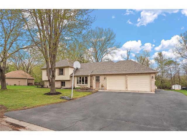 4589 Saddlewood Drive, Minnetonka, MN 55345
