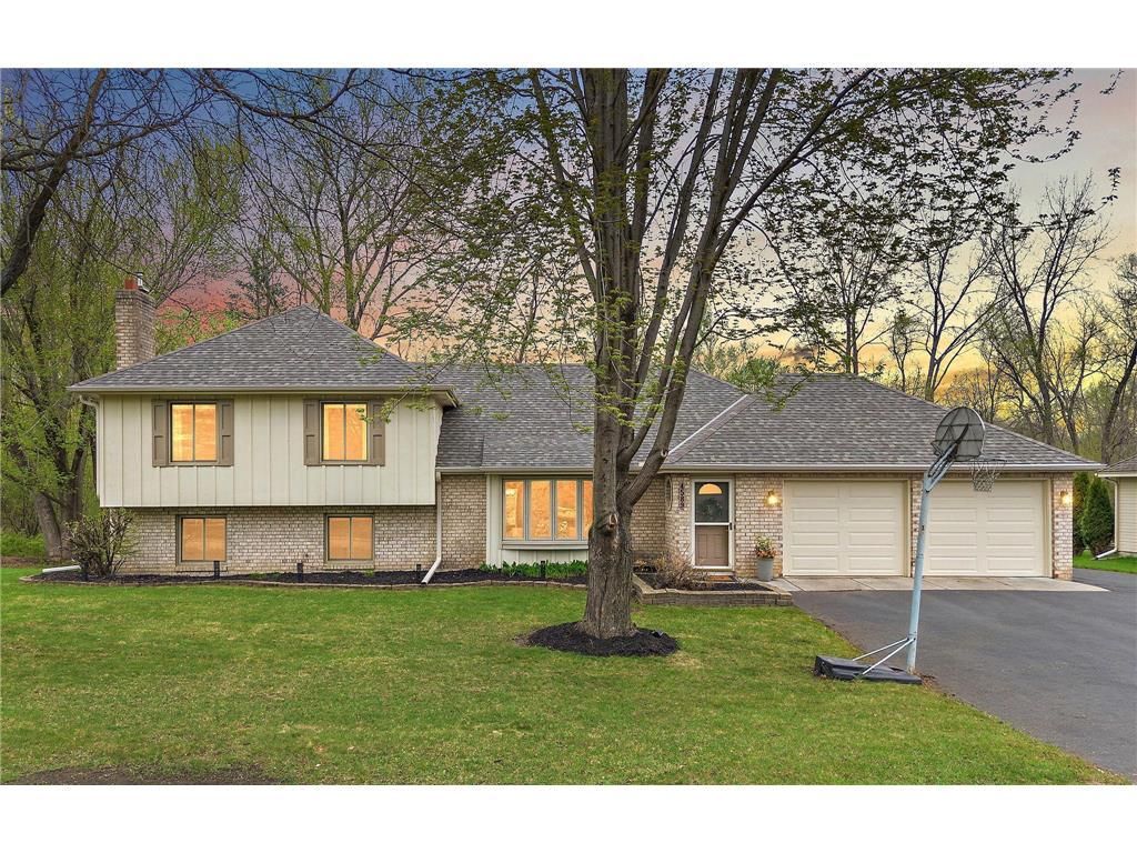 4589 Saddlewood Drive, Minnetonka, MN 55345