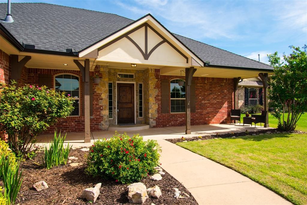9029 NW 83rd Street, Yukon, OK 73099