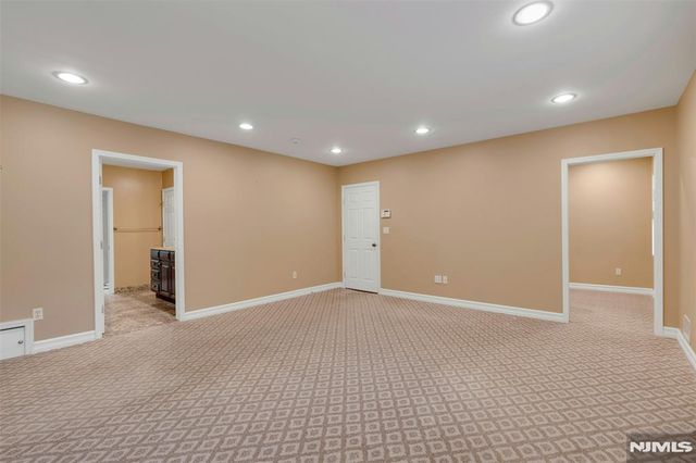 506 Sunderland Road, Teaneck, NJ 07666