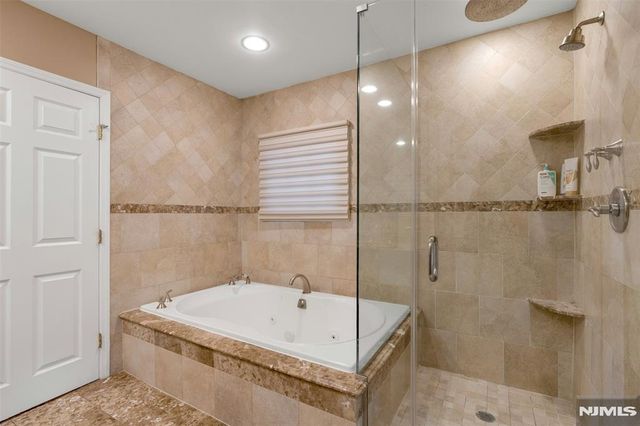 506 Sunderland Road, Teaneck, NJ 07666