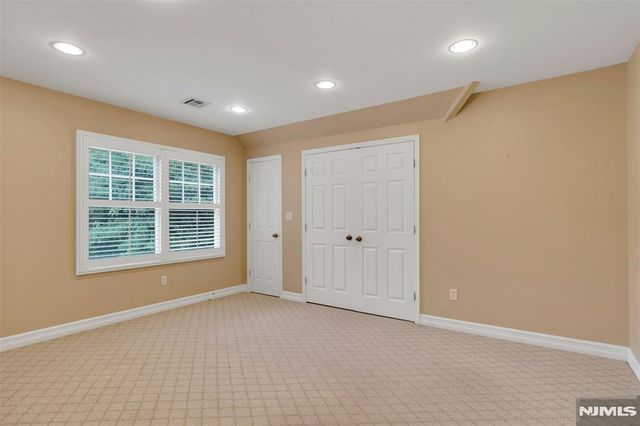 506 Sunderland Road, Teaneck, NJ 07666