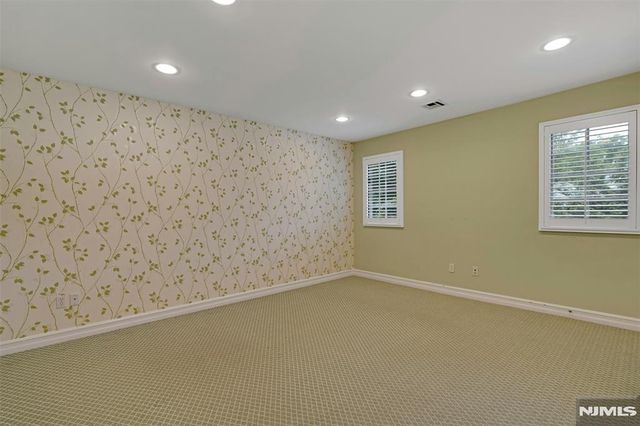 506 Sunderland Road, Teaneck, NJ 07666