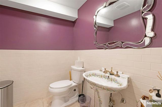 506 Sunderland Road, Teaneck, NJ 07666