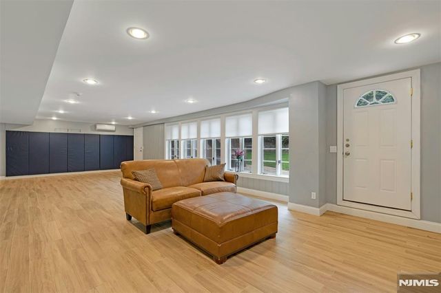 506 Sunderland Road, Teaneck, NJ 07666