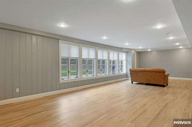 506 Sunderland Road, Teaneck, NJ 07666