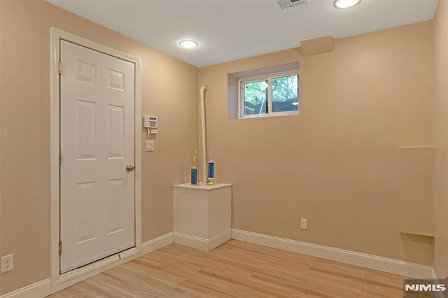 506 Sunderland Road, Teaneck, NJ 07666
