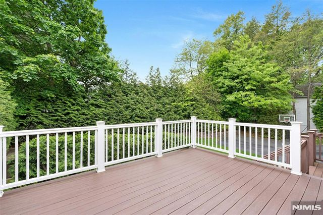 506 Sunderland Road, Teaneck, NJ 07666