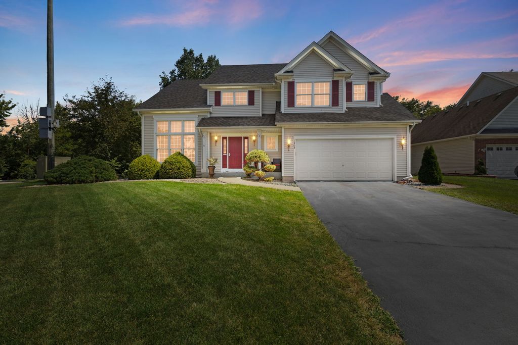 1405 Prairie Crossing Drive, West Chicago, IL 60185