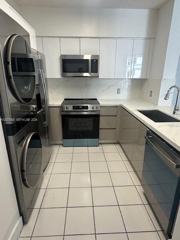 5091 NW 7th Street 1008, Miami, FL 33126