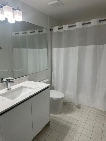 5091 NW 7th Street 1008, Miami, FL 33126