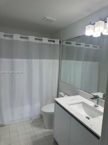 5091 NW 7th Street 1008, Miami, FL 33126