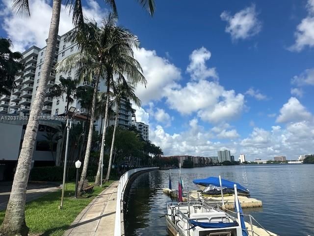 5091 NW 7th Street 1008, Miami, FL 33126