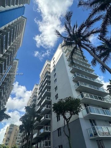 5091 NW 7th Street 1008, Miami, FL 33126