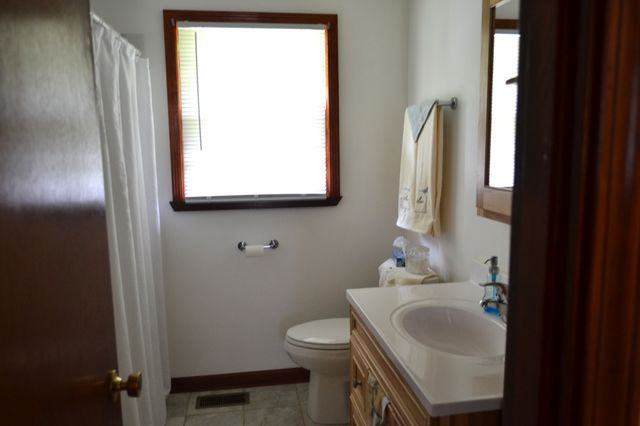 185 Benco Hills Dr, Camden, TN 38320