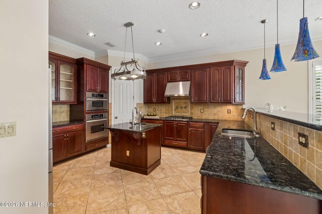 4728 UNIVERSITY Boulevard N, Jacksonville, FL 32277