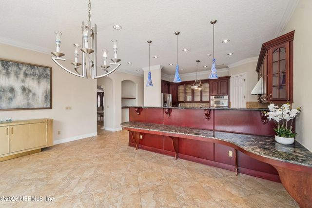 4728 UNIVERSITY Boulevard N, Jacksonville, FL 32277