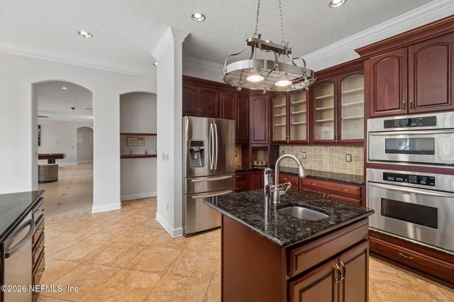 4728 UNIVERSITY Boulevard N, Jacksonville, FL 32277