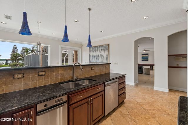 4728 UNIVERSITY Boulevard N, Jacksonville, FL 32277