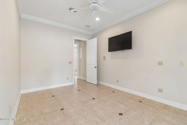 4728 UNIVERSITY Boulevard N, Jacksonville, FL 32277