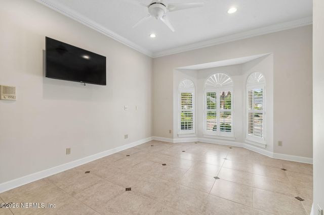 4728 UNIVERSITY Boulevard N, Jacksonville, FL 32277