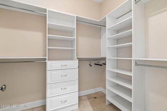 4728 UNIVERSITY Boulevard N, Jacksonville, FL 32277