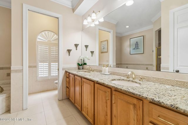 4728 UNIVERSITY Boulevard N, Jacksonville, FL 32277