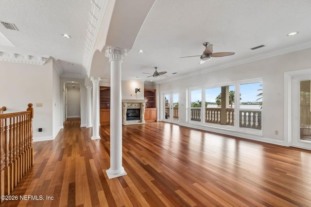 4728 UNIVERSITY Boulevard N, Jacksonville, FL 32277