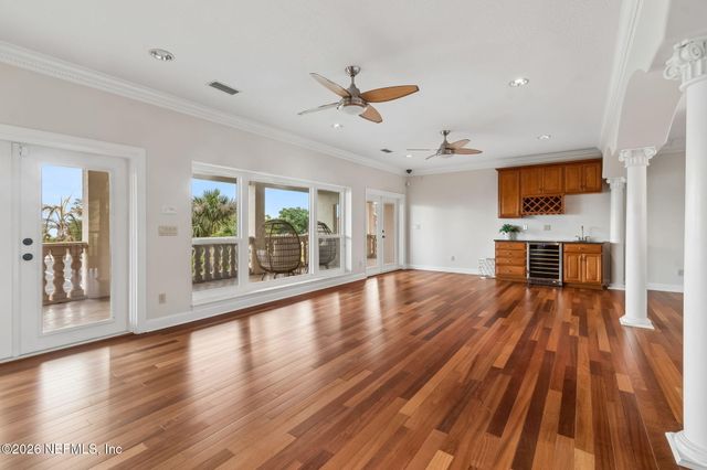 4728 UNIVERSITY Boulevard N, Jacksonville, FL 32277