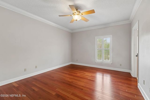 4728 UNIVERSITY Boulevard N, Jacksonville, FL 32277