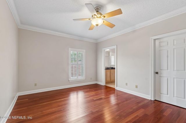4728 UNIVERSITY Boulevard N, Jacksonville, FL 32277