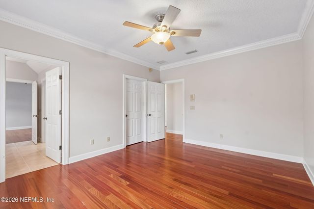 4728 UNIVERSITY Boulevard N, Jacksonville, FL 32277
