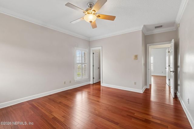 4728 UNIVERSITY Boulevard N, Jacksonville, FL 32277