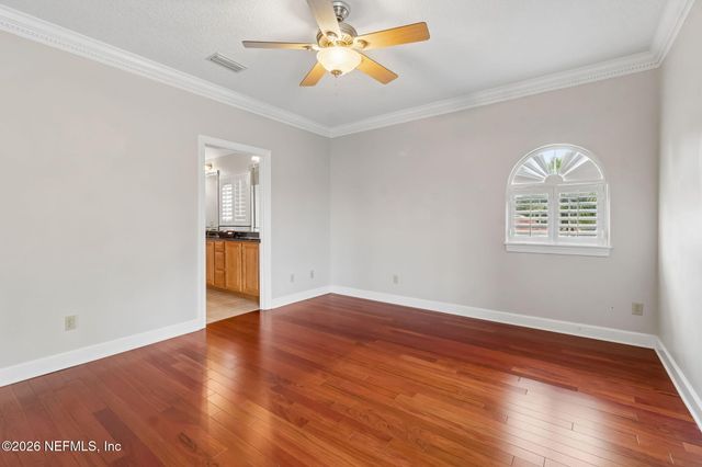 4728 UNIVERSITY Boulevard N, Jacksonville, FL 32277