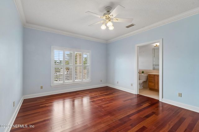 4728 UNIVERSITY Boulevard N, Jacksonville, FL 32277