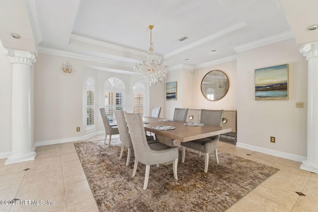 4728 UNIVERSITY Boulevard N, Jacksonville, FL 32277