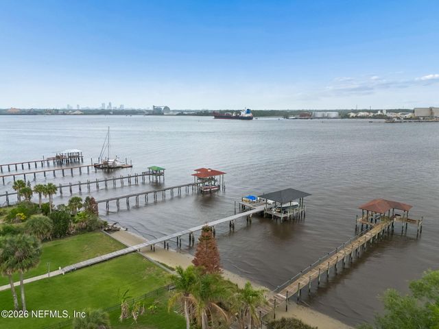 4728 UNIVERSITY Boulevard N, Jacksonville, FL 32277