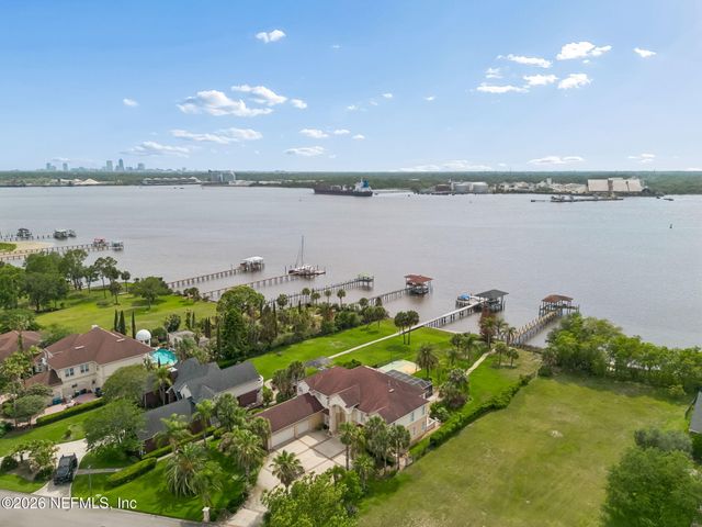 4728 UNIVERSITY Boulevard N, Jacksonville, FL 32277