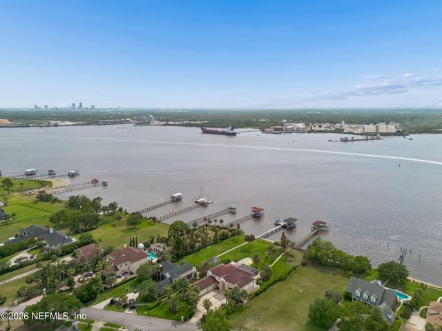 4728 UNIVERSITY Boulevard N, Jacksonville, FL 32277