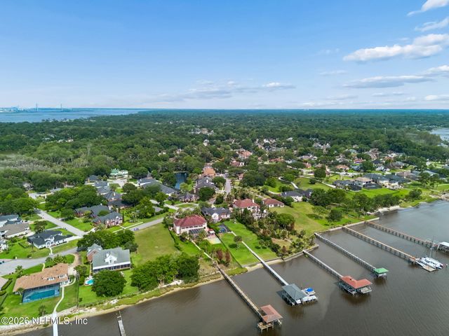 4728 UNIVERSITY Boulevard N, Jacksonville, FL 32277