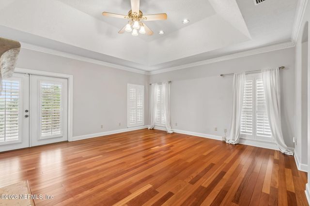 4728 UNIVERSITY Boulevard N, Jacksonville, FL 32277