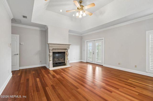 4728 UNIVERSITY Boulevard N, Jacksonville, FL 32277