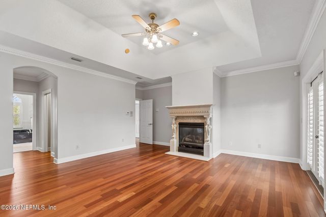 4728 UNIVERSITY Boulevard N, Jacksonville, FL 32277