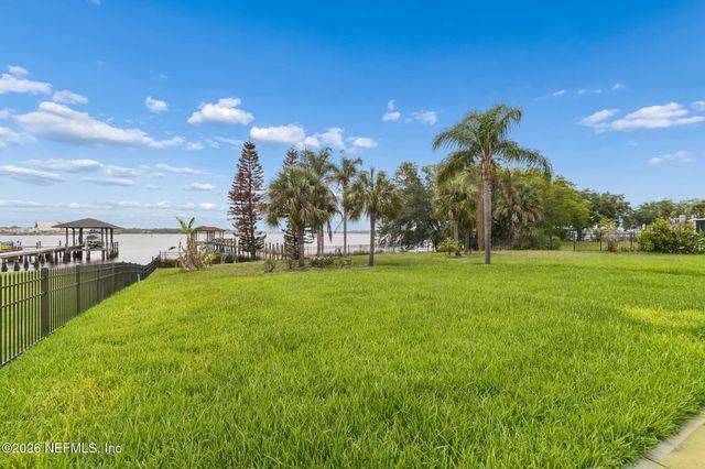 4728 UNIVERSITY Boulevard N, Jacksonville, FL 32277