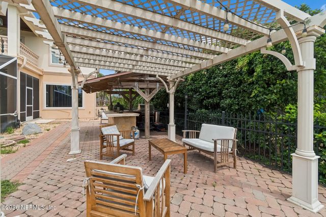 4728 UNIVERSITY Boulevard N, Jacksonville, FL 32277
