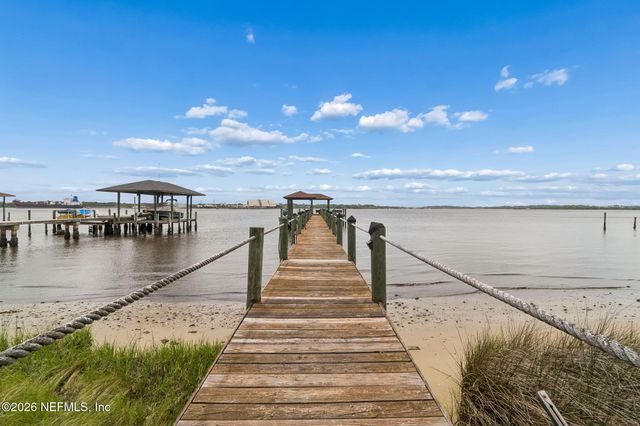 4728 UNIVERSITY Boulevard N, Jacksonville, FL 32277