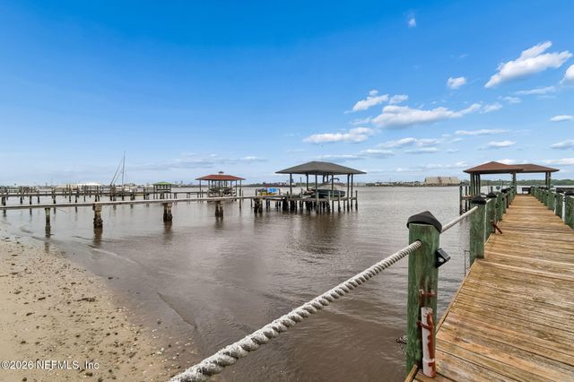 4728 UNIVERSITY Boulevard N, Jacksonville, FL 32277