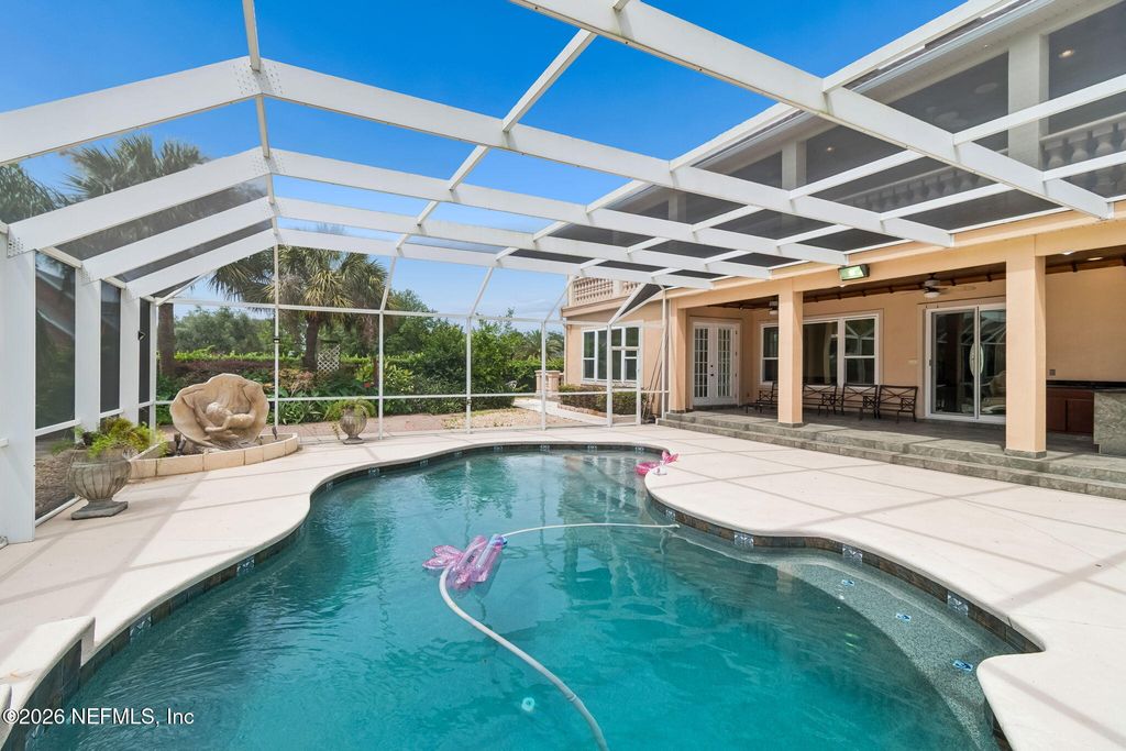 4728 UNIVERSITY Boulevard N, Jacksonville, FL 32277
