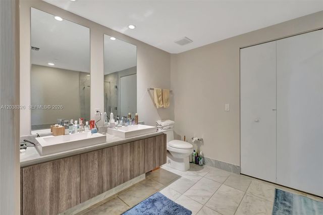 801 S Miami Ave 2205, Miami, FL 33130