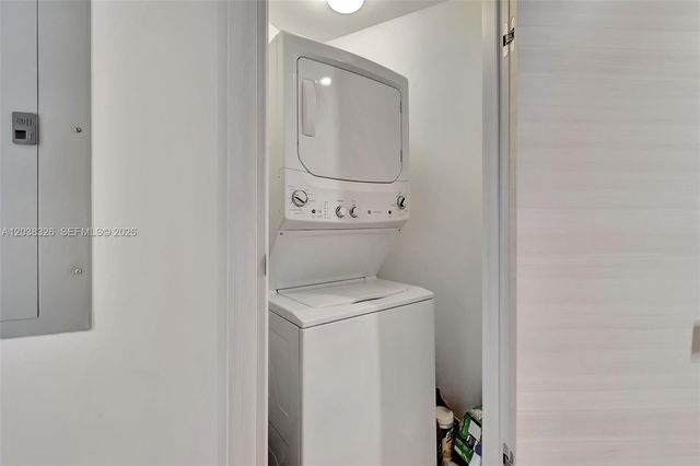 801 S Miami Ave 2205, Miami, FL 33130